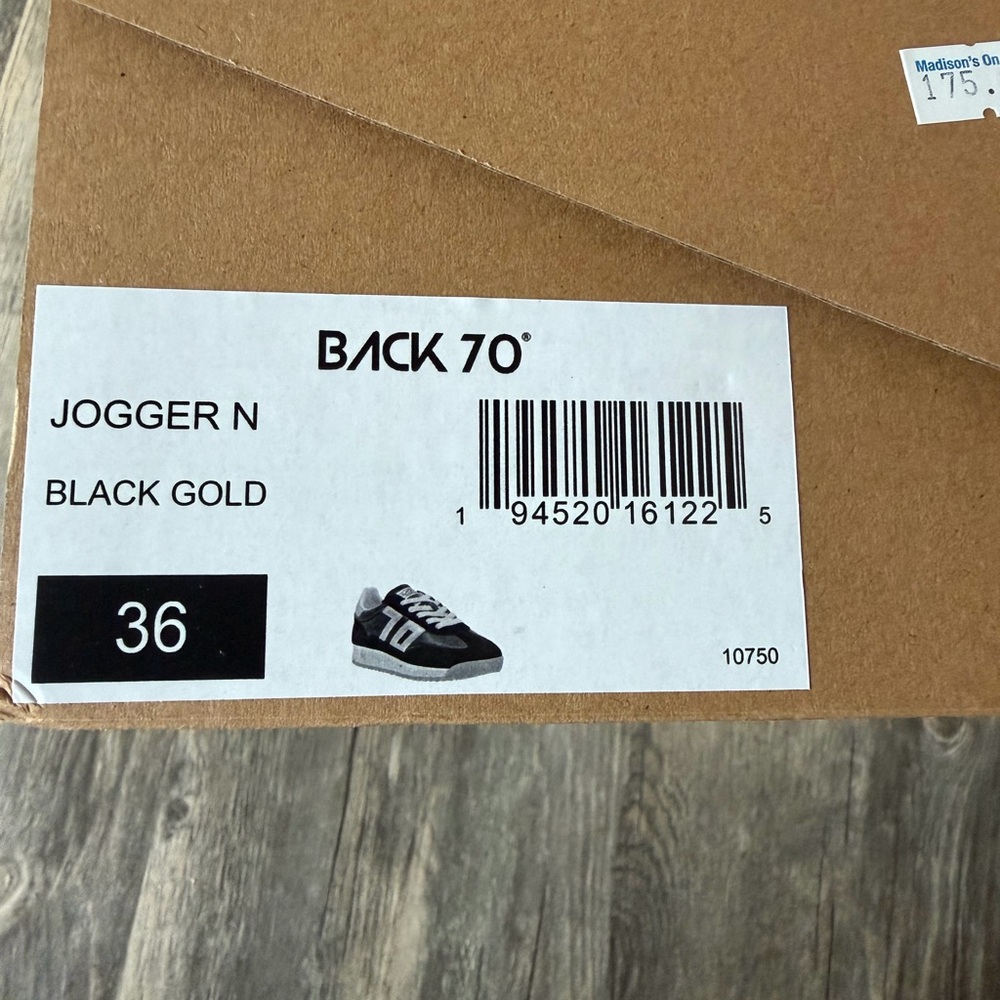 Back 70 Sneakers - Picture 5 of 5